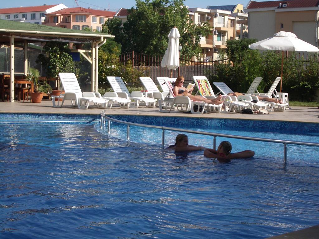 Tomi Family Apartments Slântsjev Brjag Rom bilde